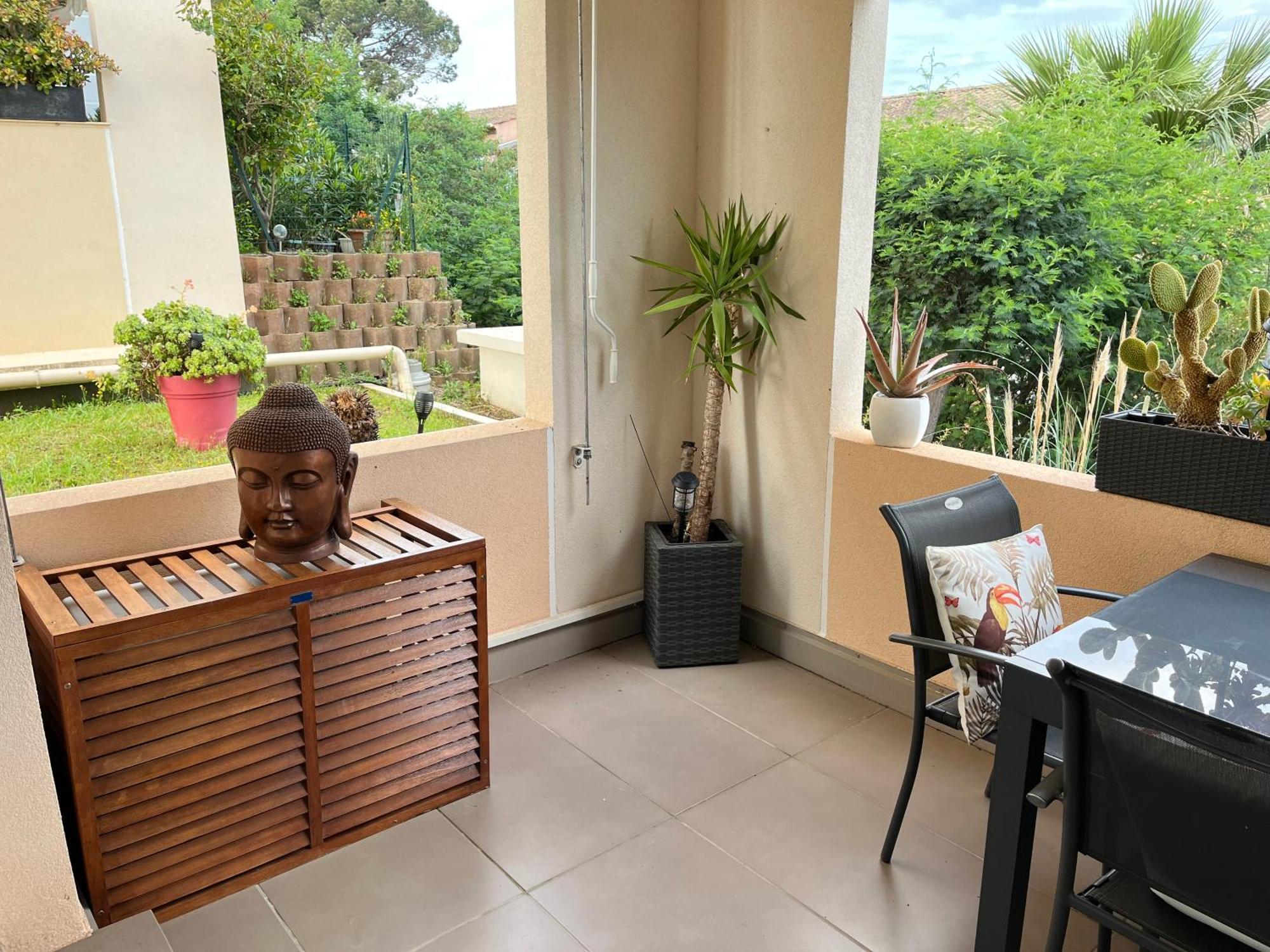 Apartment In Park With Pool *